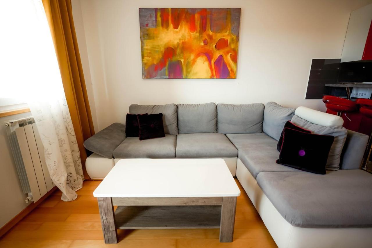 Apartment Rondo Pula Lovely And Sunny Exteriör bild